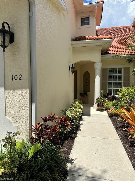 4655 WINGED FOOT WAY 102 NAPLES, FL 34112