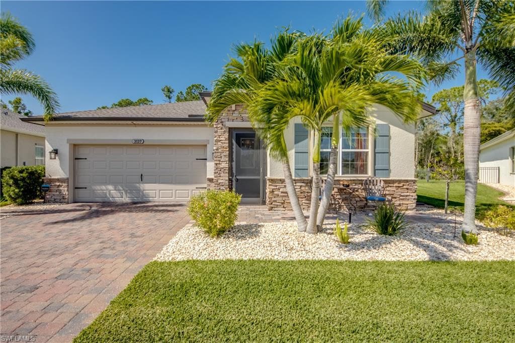 3137 Amadora CIR CAPE CORAL, FL 33909