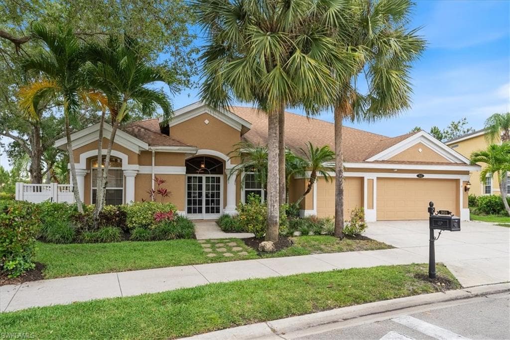 305 Spider Lily LN NAPLES, FL 34119