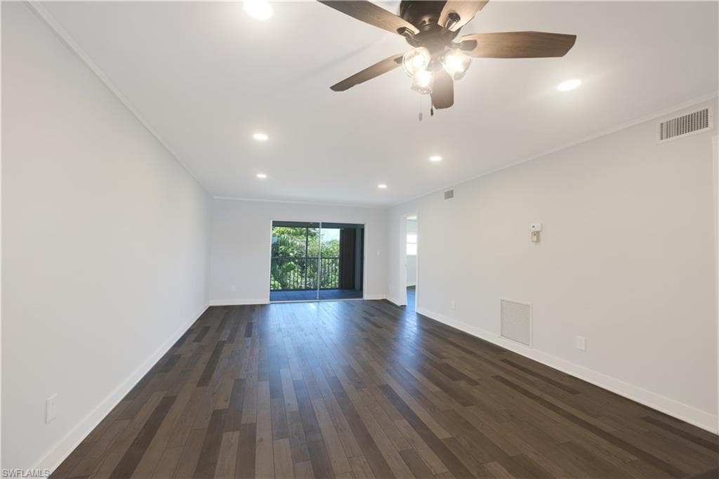 5499 Rattlesnake Hammock RD A-304 NAPLES, FL 34113
