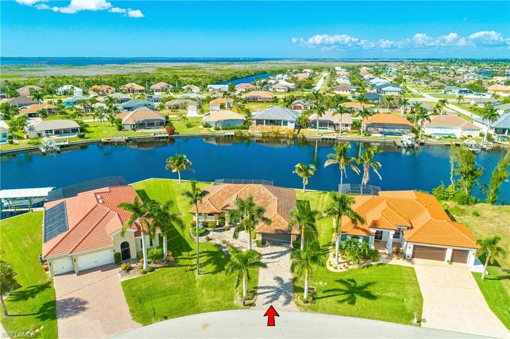2731 30th TER CAPE CORAL, FL 33914