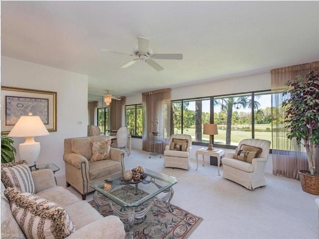 724 Wildwood LN NAPLES, FL 34105