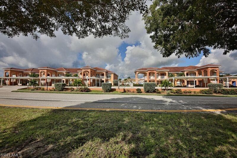 3910 Santa Barbara BLVD 203 CAPE CORAL, FL 33914