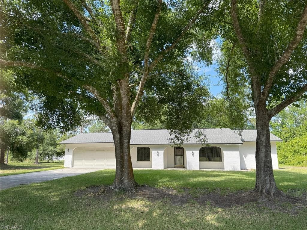 507 Maple AVE N LEHIGH ACRES, FL 33972