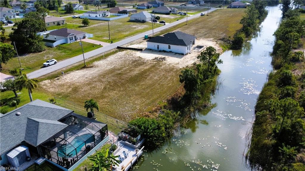 1019 NE 34th TER CAPE CORAL, FL 33909