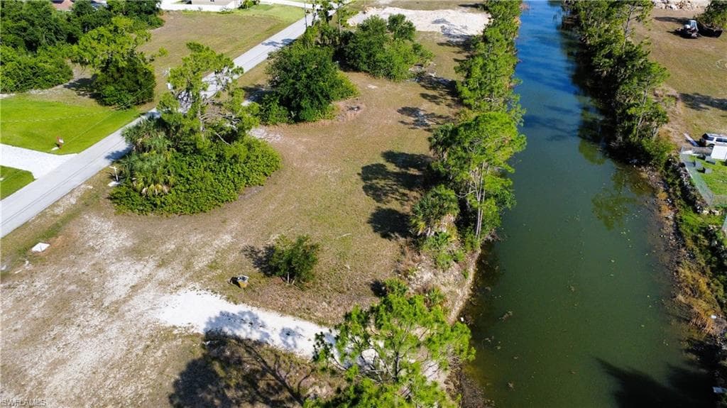 4126 NE 19th PL CAPE CORAL, FL 33909
