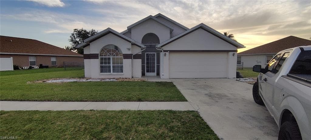 4527 Varsity CIR LEHIGH ACRES, FL 33971