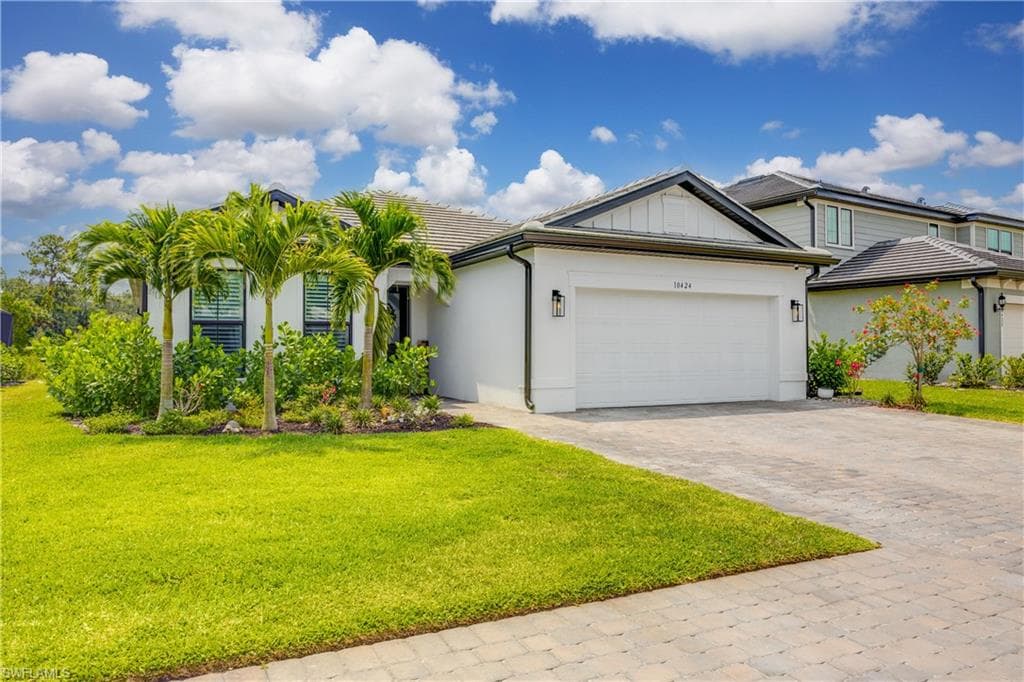 10424 Ventana NAPLES, FL 34120