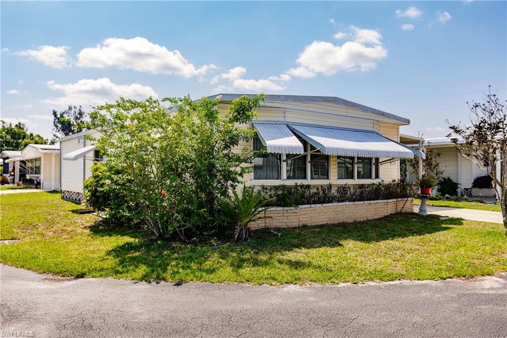 3122 Glenbrook DR NORTH FORT MYERS, FL 33917