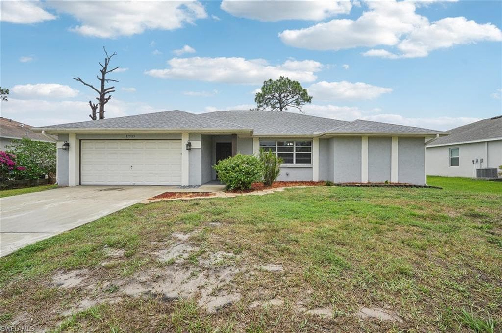 17533 Lee RD FORT MYERS, FL 33967