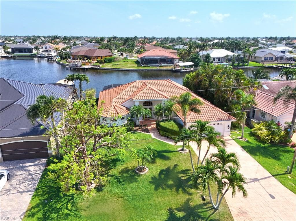 2200 SW 49th TER CAPE CORAL, FL 33914