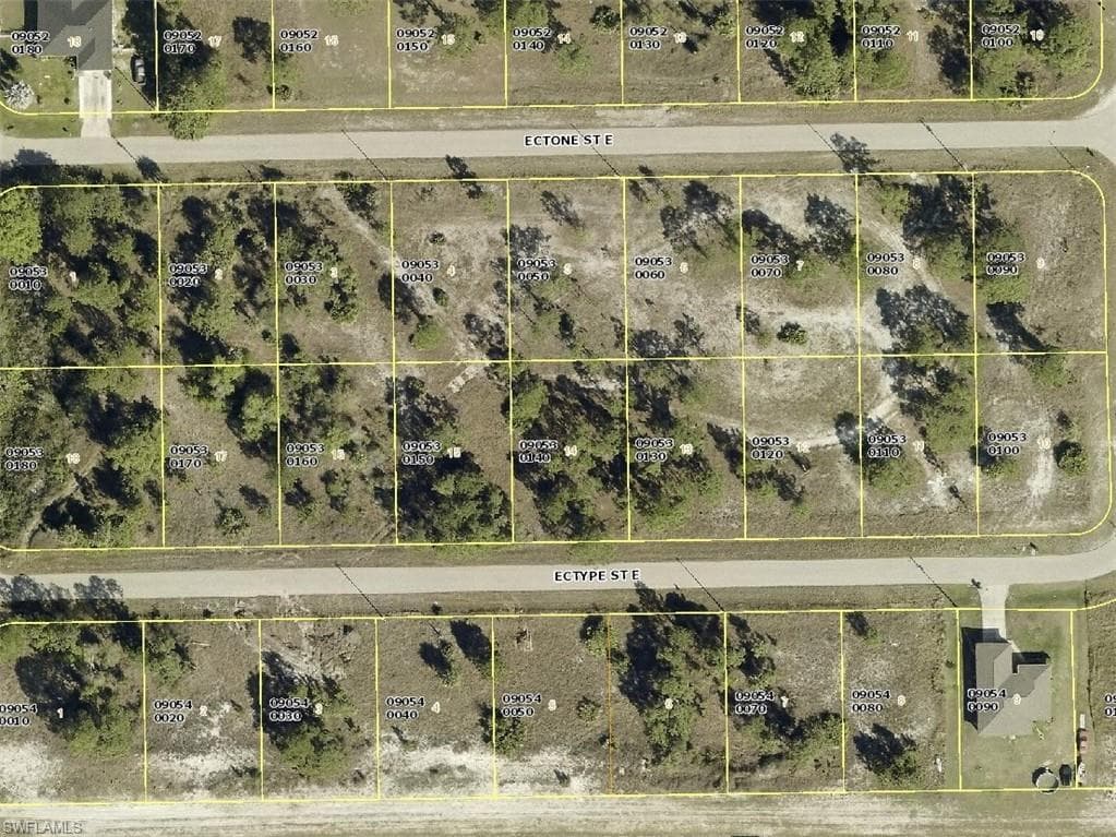 1113 Ectype ST E LEHIGH ACRES, FL 33974