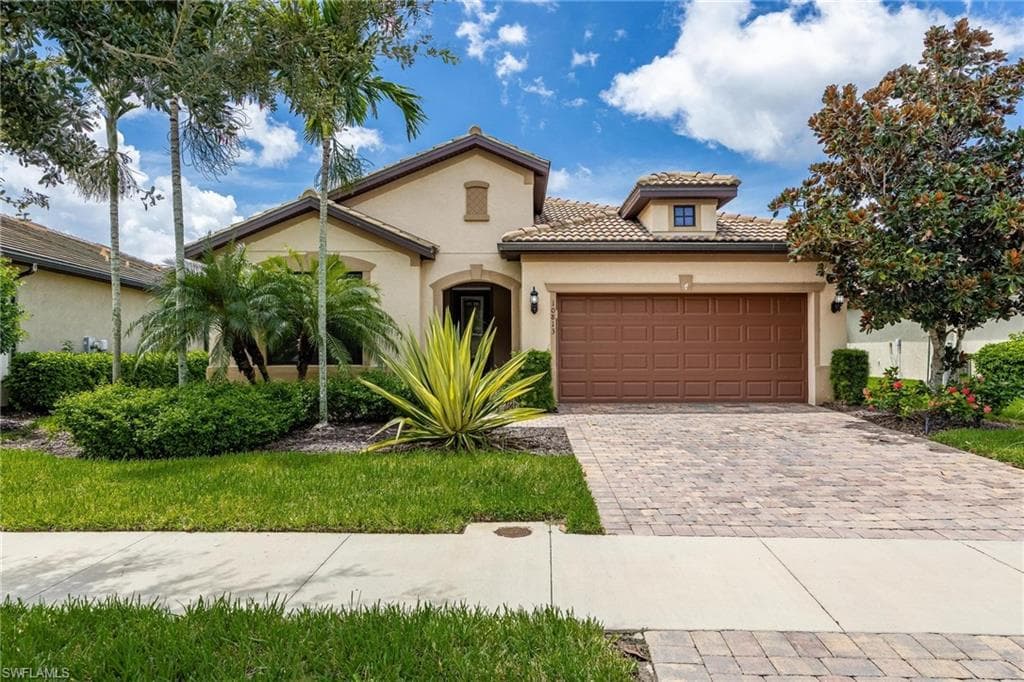 10813 Dennington RD FORT MYERS, FL 33913
