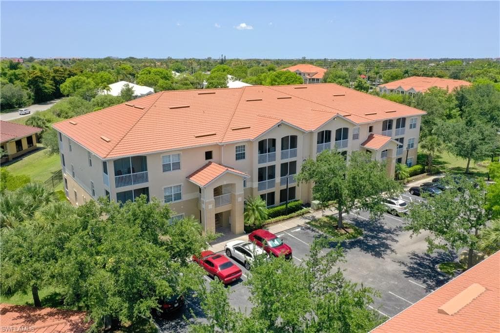 9045 Colby DR 2422 FORT MYERS, FL 33919
