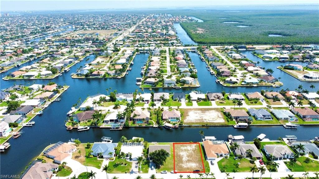 2814 SW 39th TER CAPE CORAL, FL 33914
