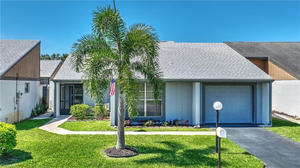 9801 Maplecrest CIR LEHIGH ACRES, FL 33936
