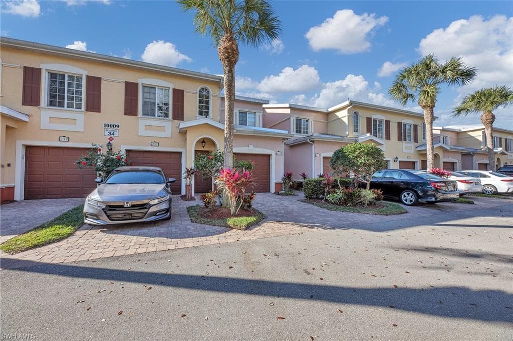 10009 Villagio Gardens LN 102 ESTERO, FL 33928