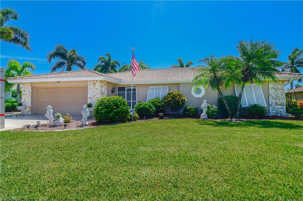 4130 Prestwick CT NORTH FORT MYERS, FL 33903