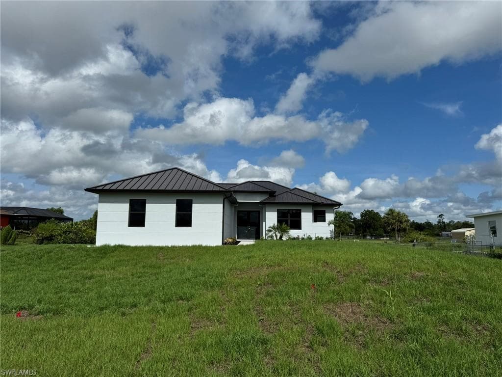 4293 20th ST NE NAPLES, FL 34120