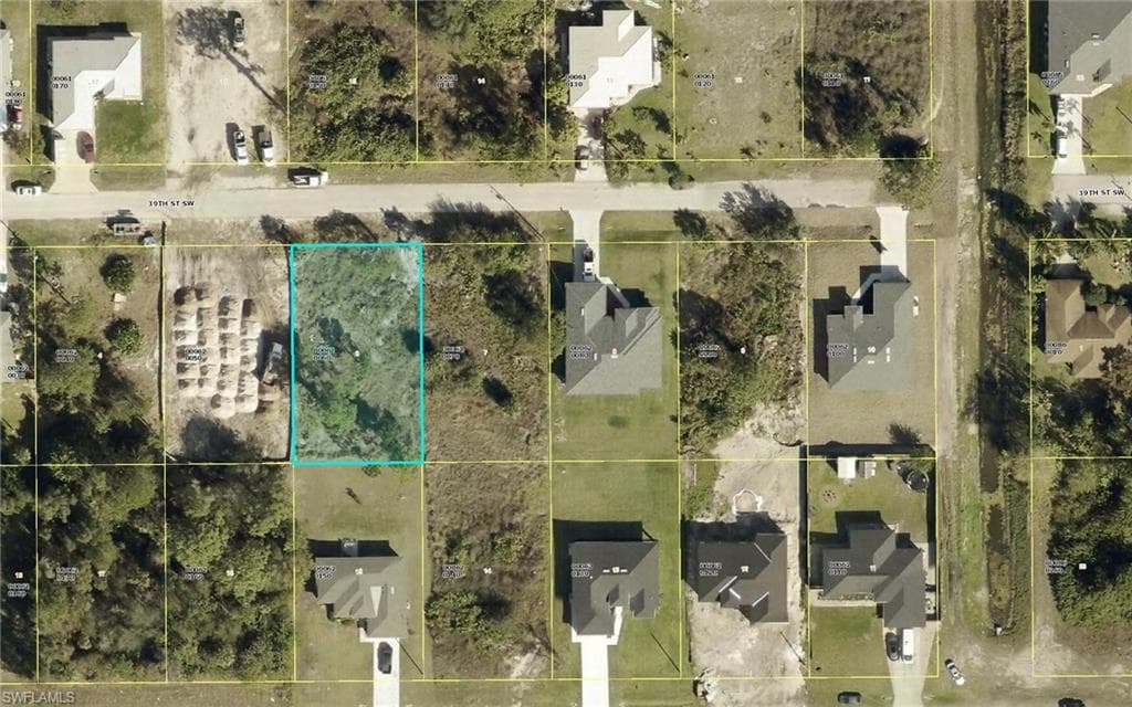 3209 39th ST SW LEHIGH ACRES, FL 33976