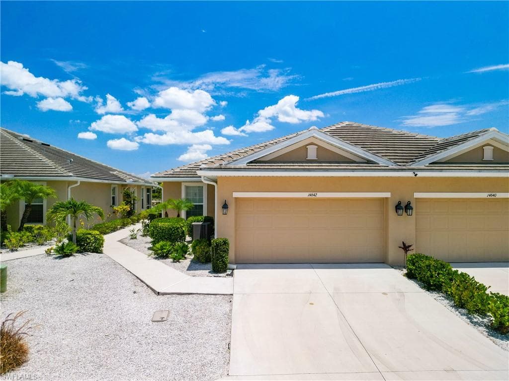 14642 Abaco Lakes DR FORT MYERS, FL 33908