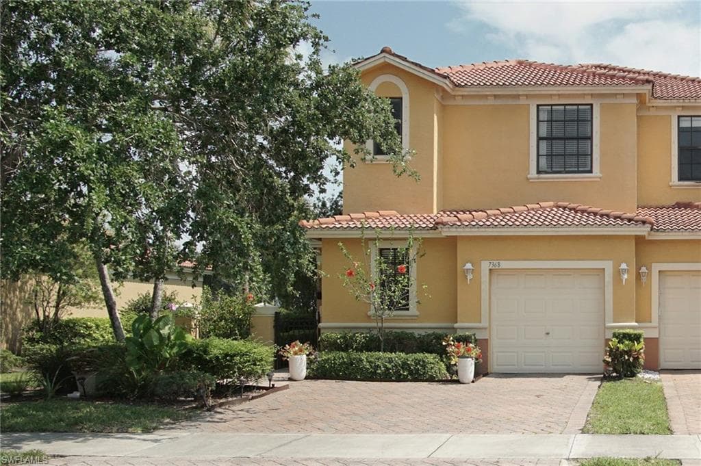 7368 Bristol CIR NAPLES, FL 34120