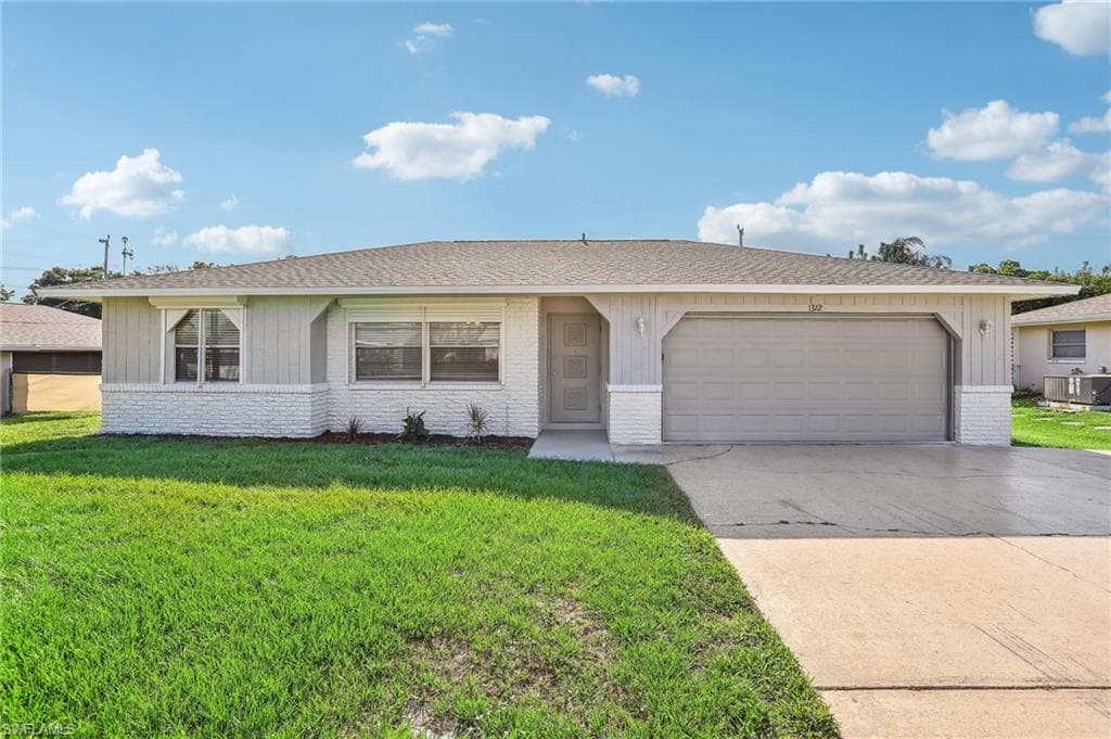 1372 Euclid AVE NORTH FORT MYERS, FL 33917
