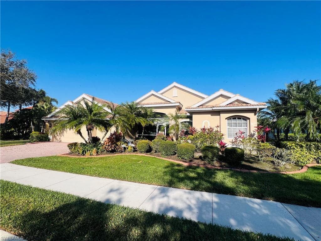 7641 Camden Harbour DR BRADENTON, FL 34212