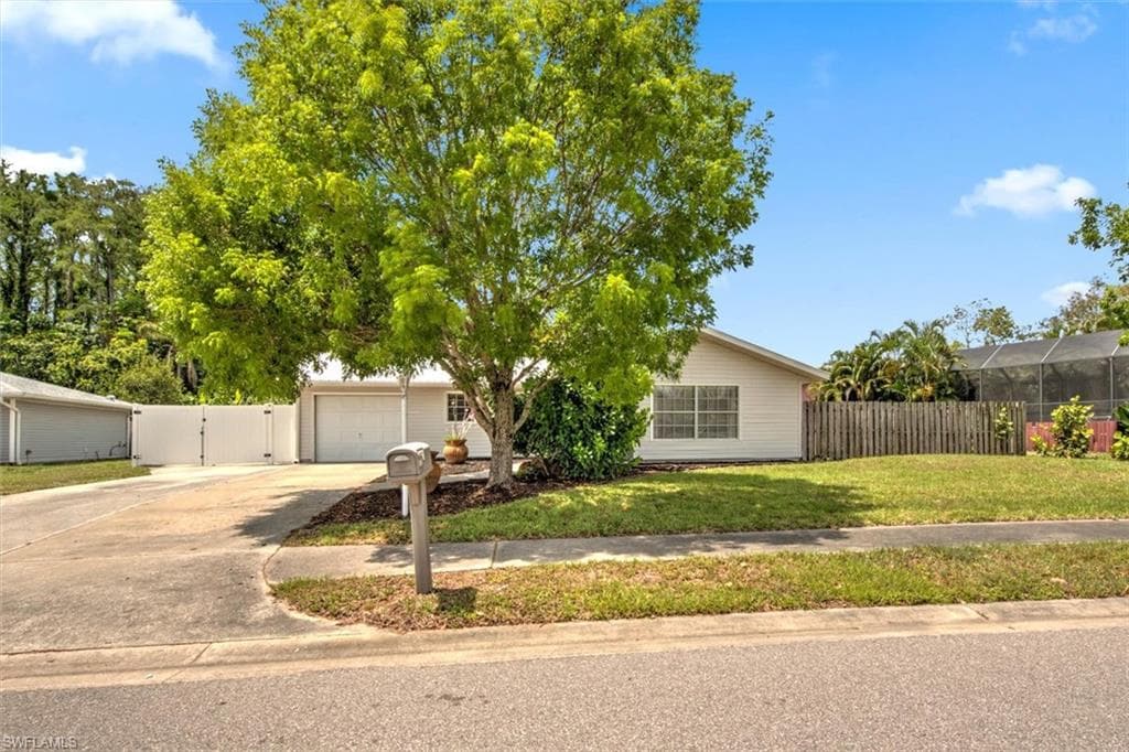 15702 Coral Vine LN FORT MYERS, FL 33905