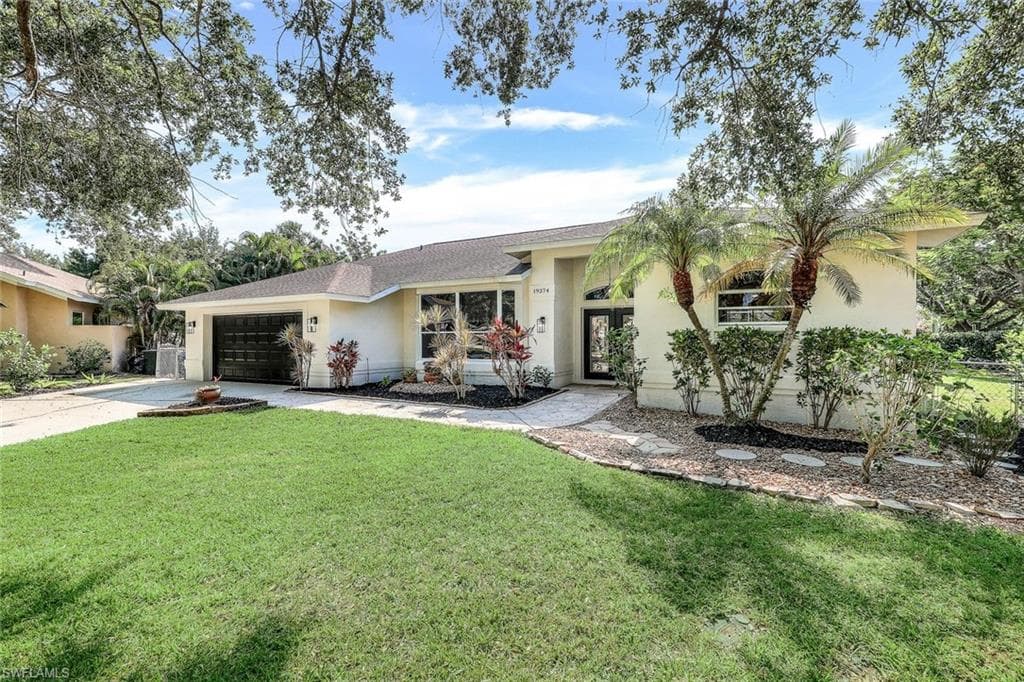 19374 Pine Glen DR FORT MYERS, FL 33967