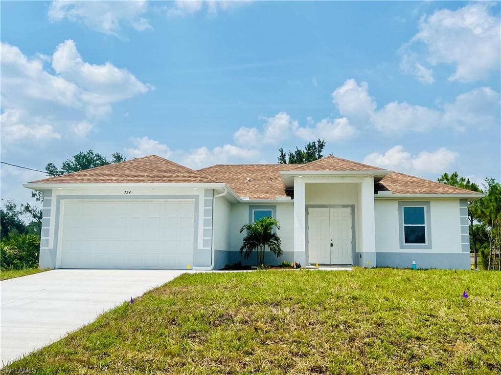 724 Ashley RD LEHIGH ACRES, FL 33974