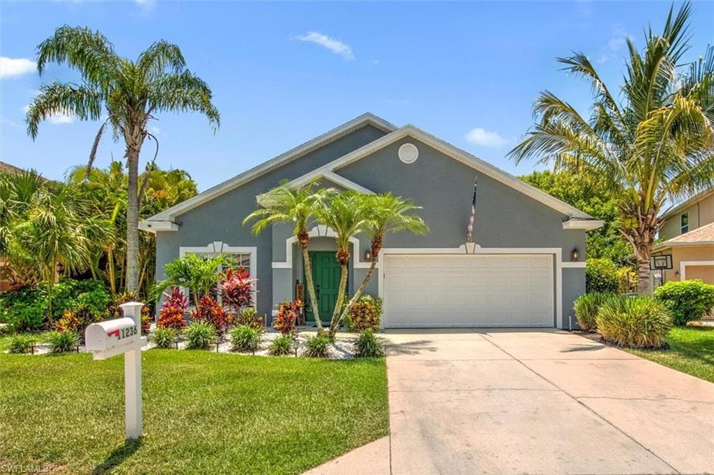 11236 Cypress Tree CIR FORT MYERS, FL 33913