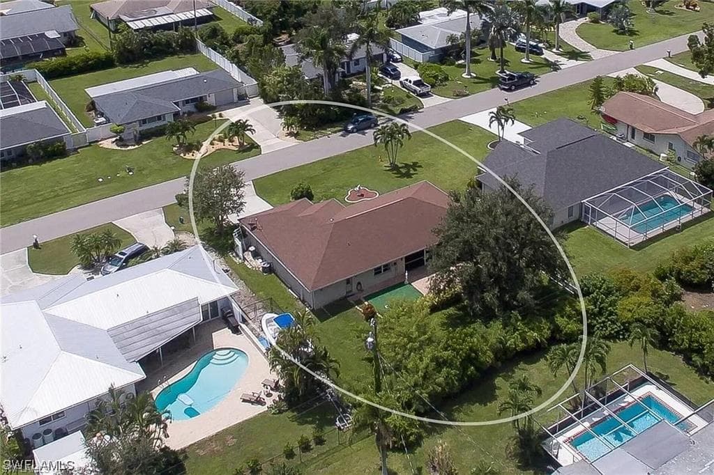 227 SE 43rd LN CAPE CORAL, FL 33904