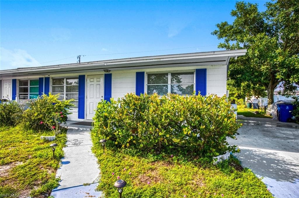 1116 Westminster ST W LEHIGH ACRES, FL 33936