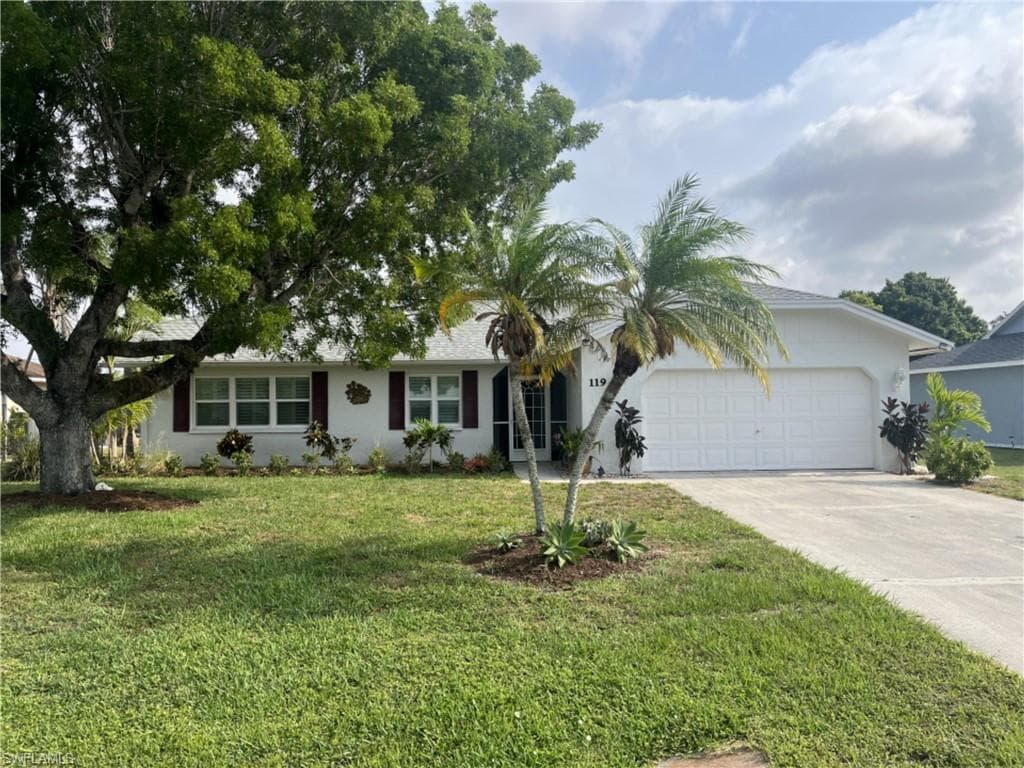 119 Madison DR NAPLES, FL 34110