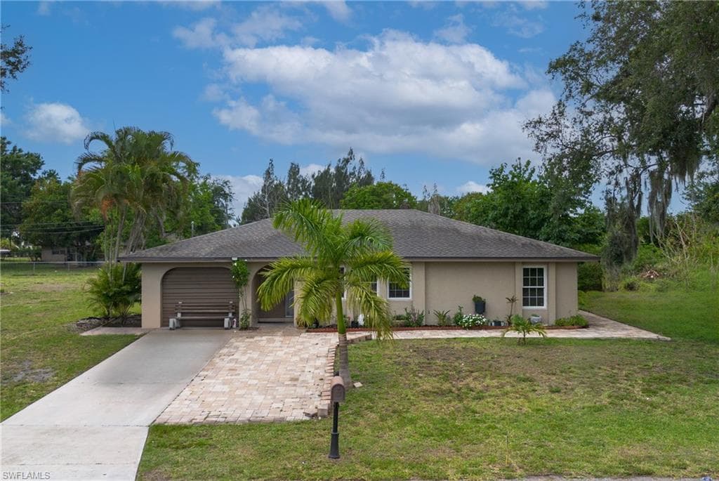 507 Robert AVE LEHIGH ACRES, FL 33936