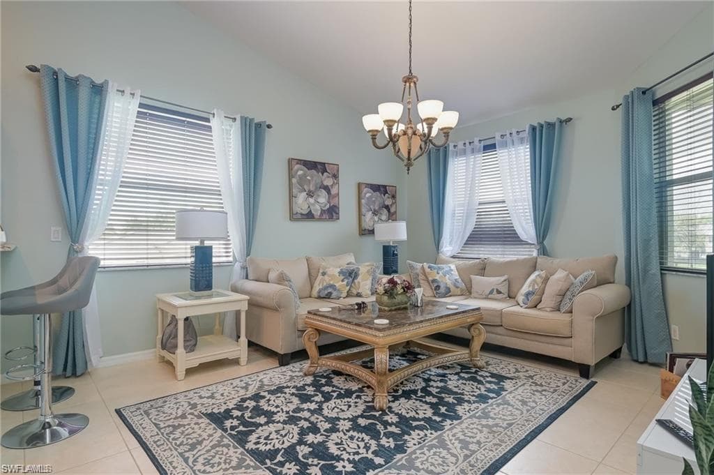 1320 Mariposa CIR 201 NAPLES, FL 34105