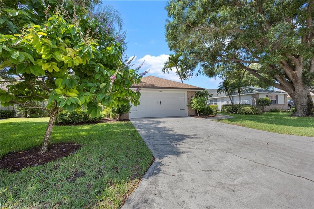 6520 Ilex CIR NAPLES, FL 34109