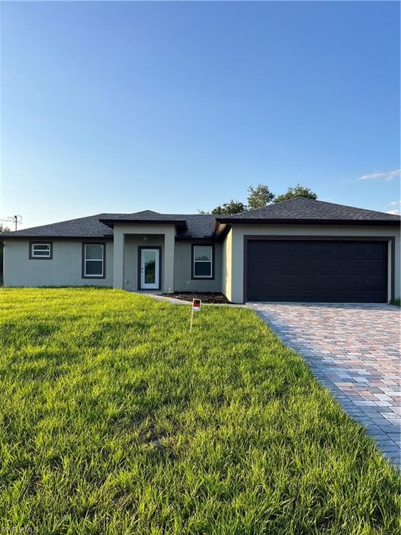 811 Milwaukee BLVD LEHIGH ACRES, FL 33974
