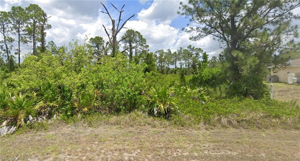 1055 Lilac ST E LEHIGH ACRES, FL 33974