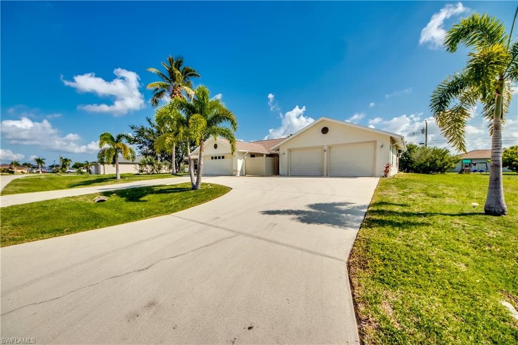 213 SW 12th ST CAPE CORAL, FL 33991