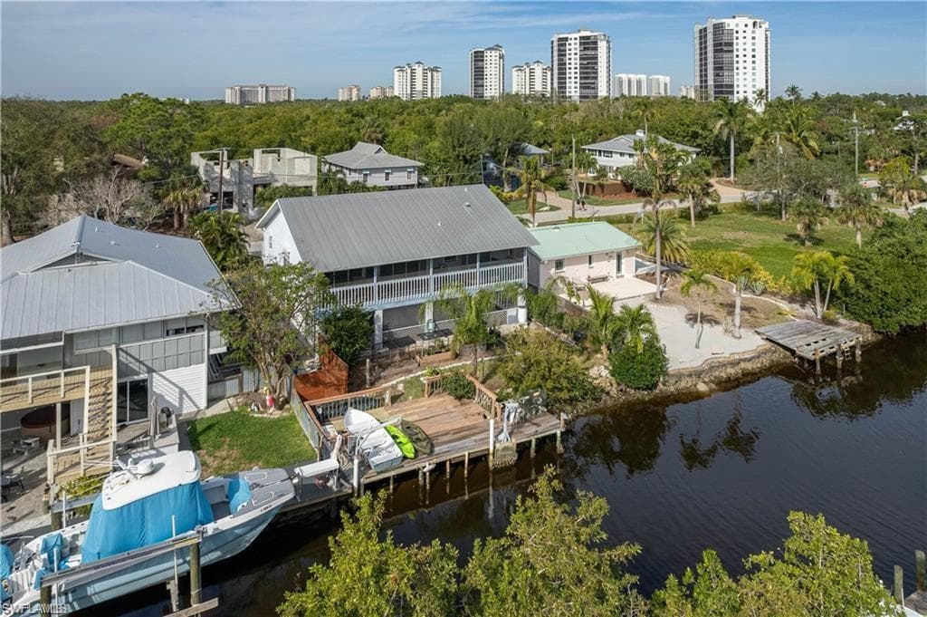 1288 Venetian WAY NAPLES, FL 34110