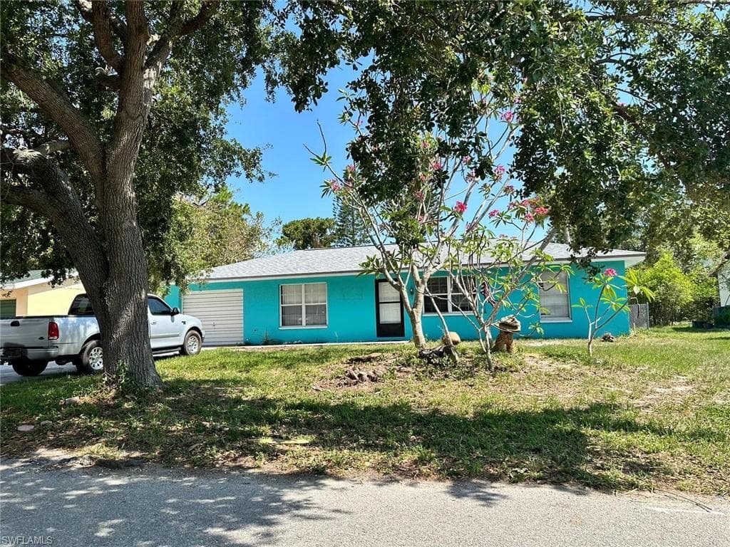10650 Woods CIR BONITA SPRINGS, FL 34135