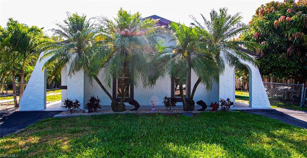 1748 48th ST SW NAPLES, FL 34116