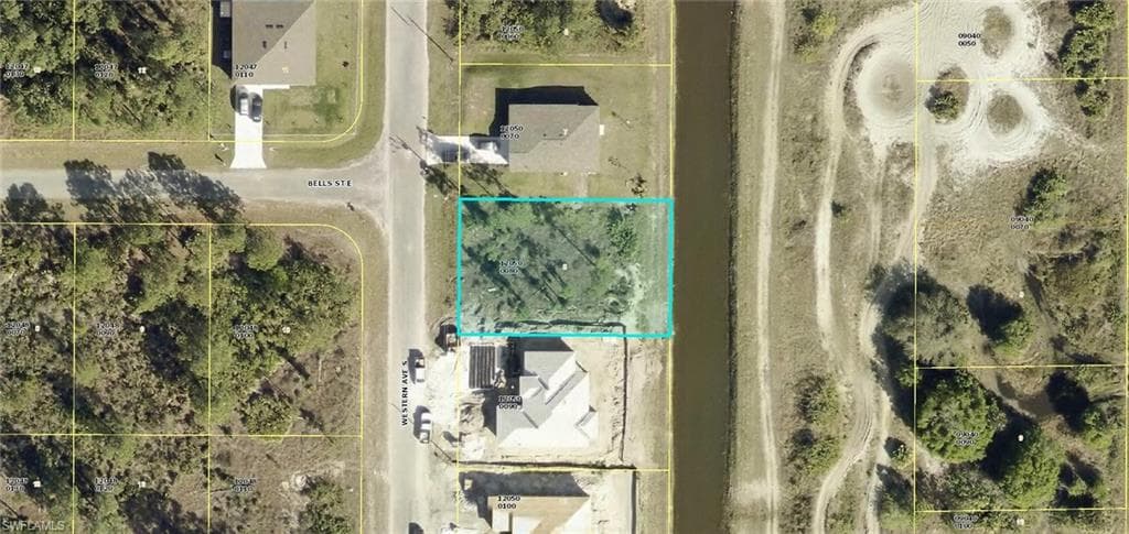 415 Western AVE S LEHIGH ACRES, FL 33974