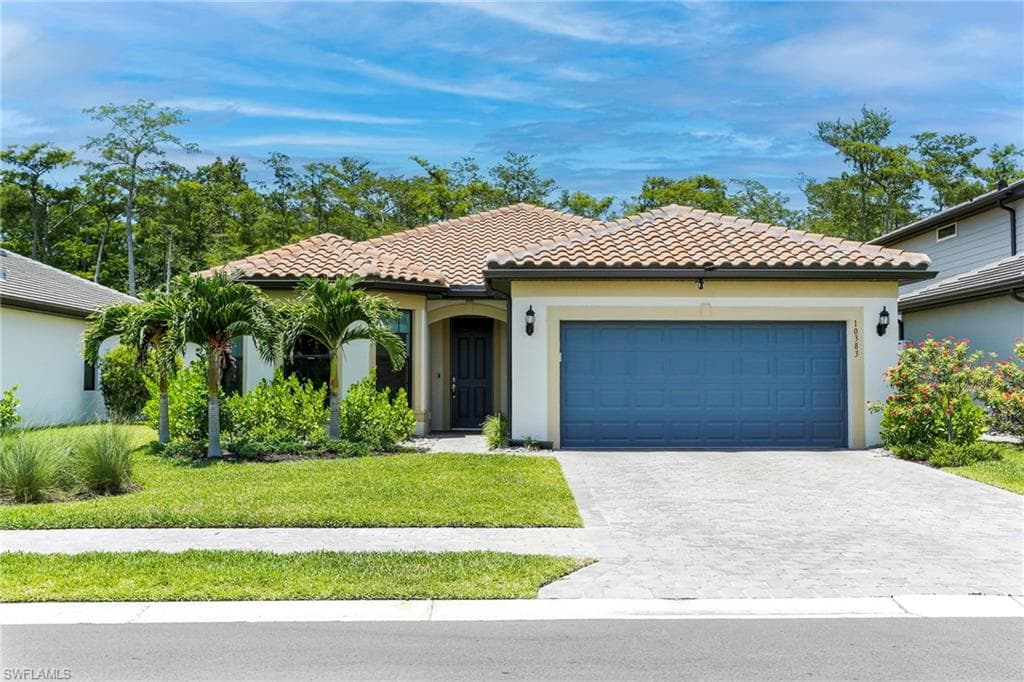 10383 Ventana LN NAPLES, FL 34120