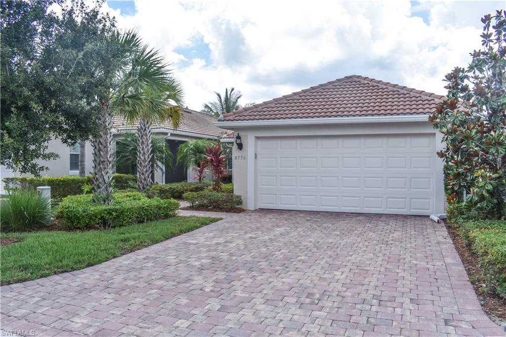 8776 Querce CT NAPLES, FL 34114