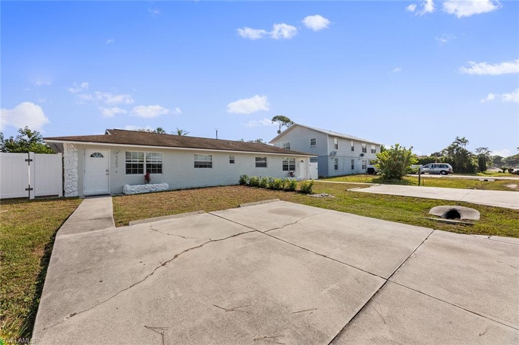 4203 Rose AVE NAPLES, FL 34112