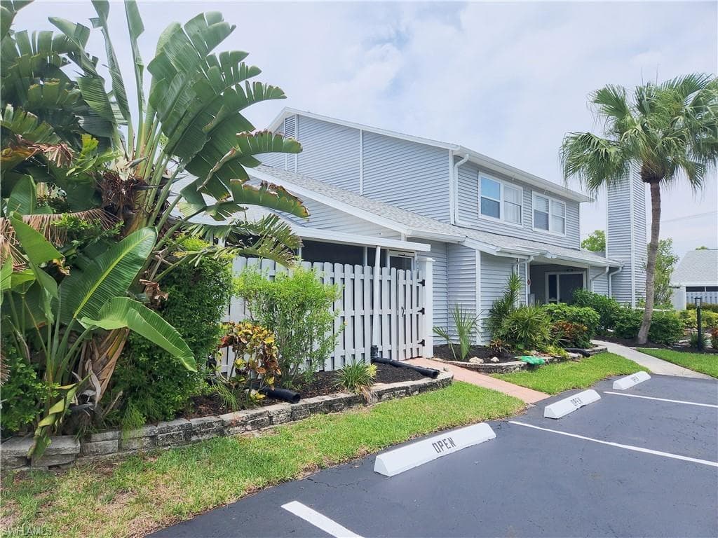 6226 Timberwood CIR 119 FORT MYERS, FL 33908