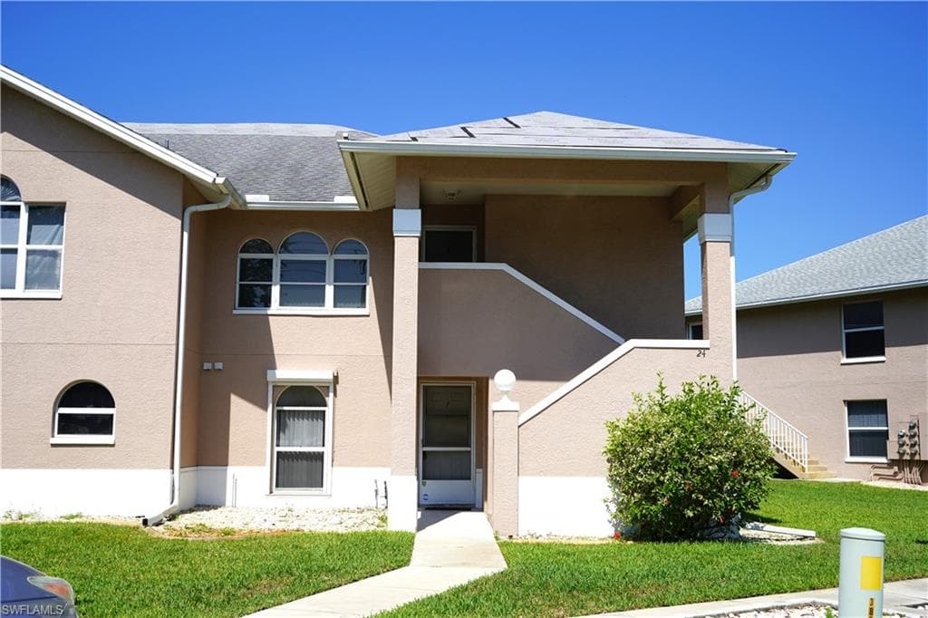 24 Cosmopolitan DR 7 LEHIGH ACRES, FL 33936